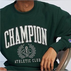 Champion Men's Dark Green Crewneck Sweater